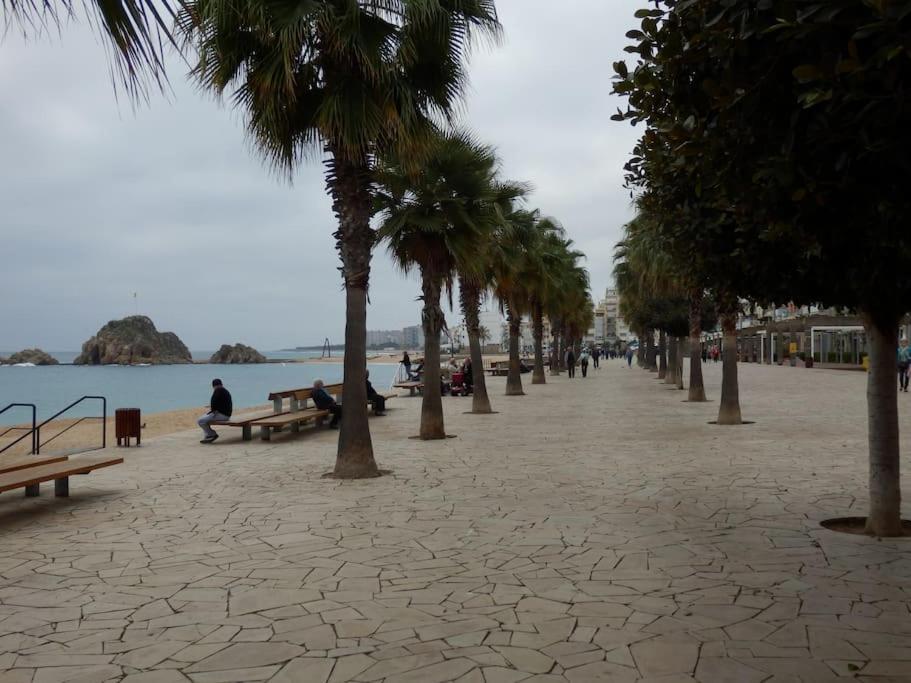 Apartamento Blanes Playa Екстериор снимка